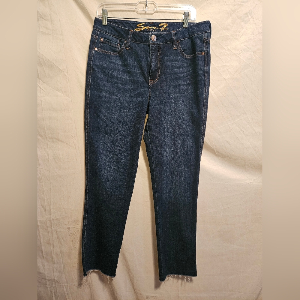 Seven7 Weekend Easy Fit Boyfriend Jeans Size 6, Medium Wash, Raw Hem.
